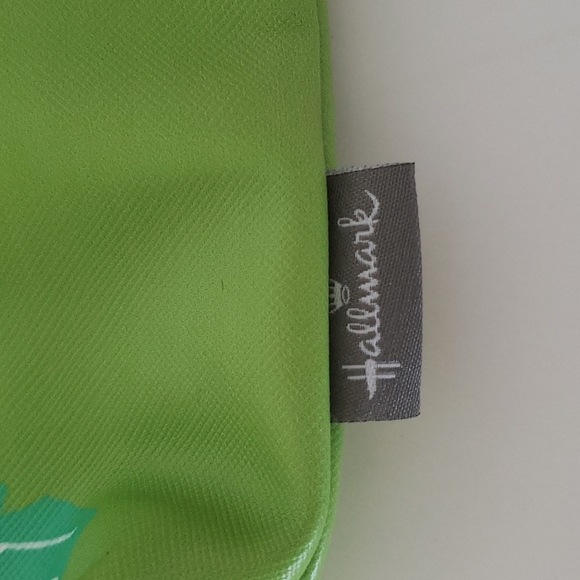 Hallmark cheetah small pouch bag - Picture 5 of 8